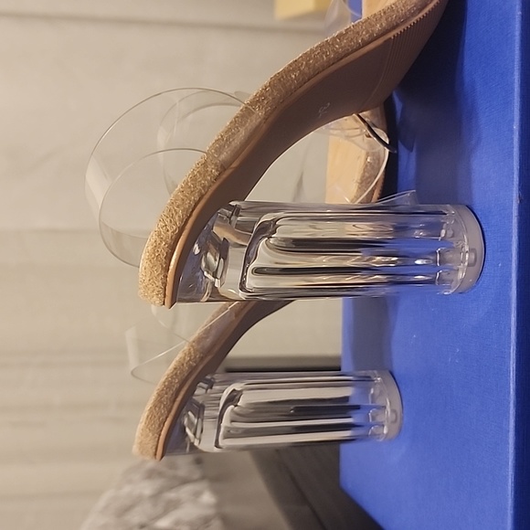 Sandals - Picture 4 of 6